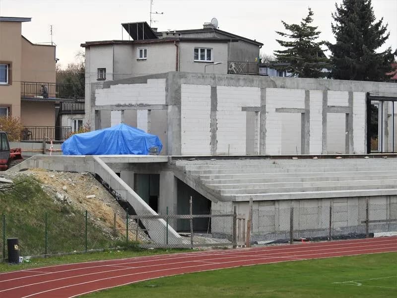 Ile kosztuje budowa stadionu? Zaskakujące różnice w cenach w Polsce! Ile kosztuje budowa stadionu? Zaskakujące różnice w cenach w Polsce!